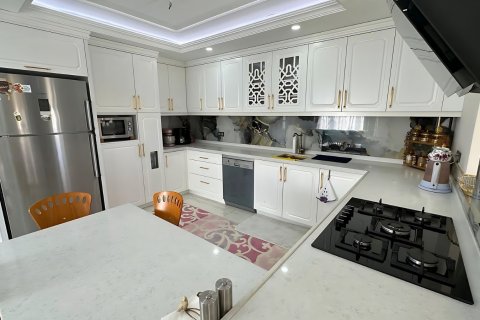 آپارتمان در  Antalya ، ترکیه 4 خوابه ، 300 متر مربع.  شماره 170215 - 23