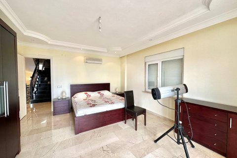 Villa for sale  in Alanya, Antalya, Turkey, 4 bedrooms, 300m2, No. 178142 – photo 17