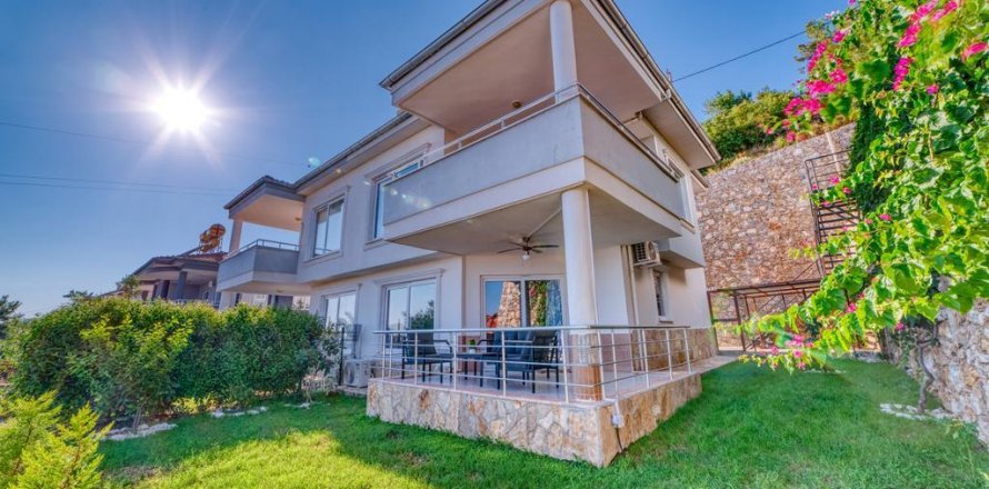 Villa  in Alanya, Antalya, Turkey No. 189616
