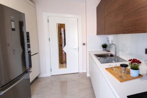 Продажа квартиры в Стамбуле, Турция 2 комн., 69м2, №176721 – фото 12