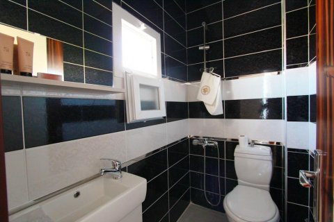 Apartment for sale in Bodrum, Mugla, Turkey, 120m2, No. 186476 – photo 17