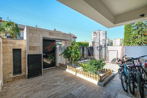 4+1 Villa  i Antalya, Turkiet Nr. 193073