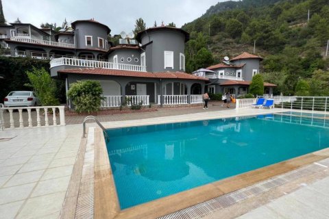 ویلا در  Alanya ، ترکیه 3 خوابه ، 220 متر مربع.  شماره 172458