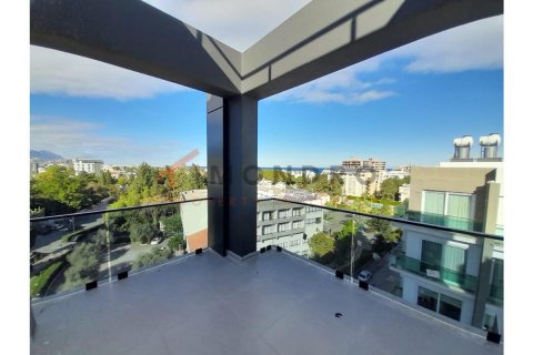 2+1 Apartment  in Girne, Northern Cyprus No. 188250