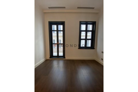 Продажа квартиры  в Бейоглу, Стамбуле, Турция 2+1, 110м2, №177864 – фото 9