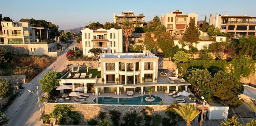 ویلا در  Bodrum ، ترکیه 5 خوابه ، 350 متر مربع.  شماره 187563