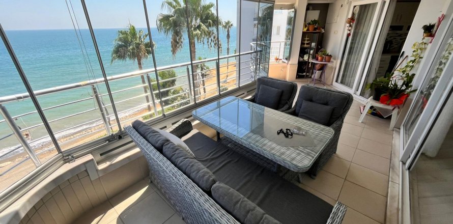 3+1 Apartment  in Mersin, Turkey No. 206623