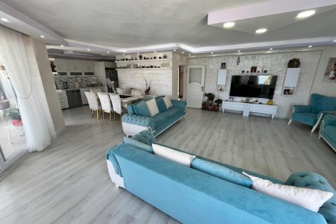 Apartment for sale  in Mersin, Turkey, 3 bedrooms, 250m2, No. 206623 – photo 2