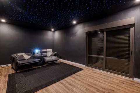 Продажа виллы  в Анталье, Турция 6 комн., 680м2, №188659 – фото 30