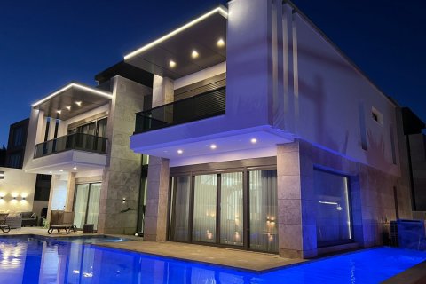 Продажа виллы  в Анталье, Турция 6 комн., 680м2, №188659 – фото 8