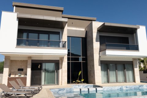 Продажа виллы  в Анталье, Турция 6 комн., 680м2, №188659 – фото 2
