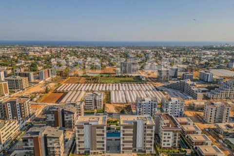 Квартира  3-х ком. в Алтынташа, Анталья, Турция №211363