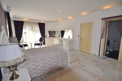 Villa for sale  in Alanya, Antalya, Turkey, 320m2, No. 162392 – photo 11