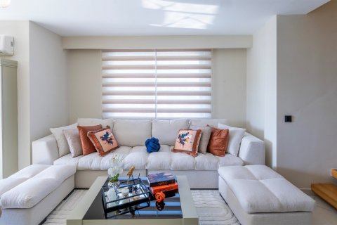 آپارتمان در  Oba ، ترکیه 200 متر مربع.  شماره 167693