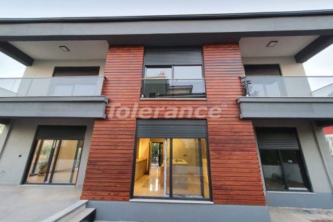 4+1 Villa  in Antalya, Turkey No. 175607