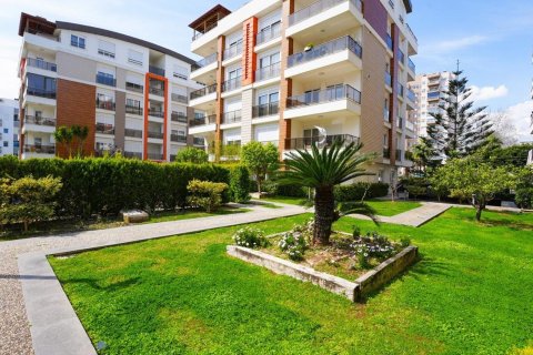 2+1 Apartment  in Konyaalti, Antalya, Turkey No. 211776