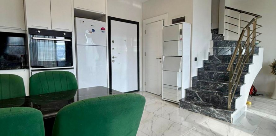 2+1 Apartment in Alanya, Antalya, Turkey No. 185768