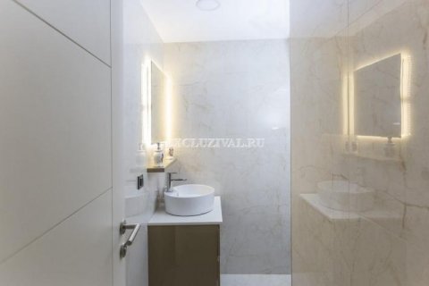 3+1 Villa  i Izmir, Tyrkiet Nr. 178806 - 18