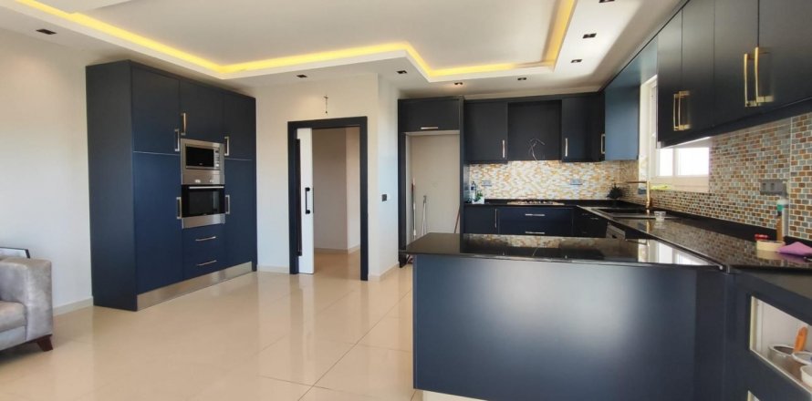5+1 Apartment in Cikcilli, Antalya, Turkey No. 177635