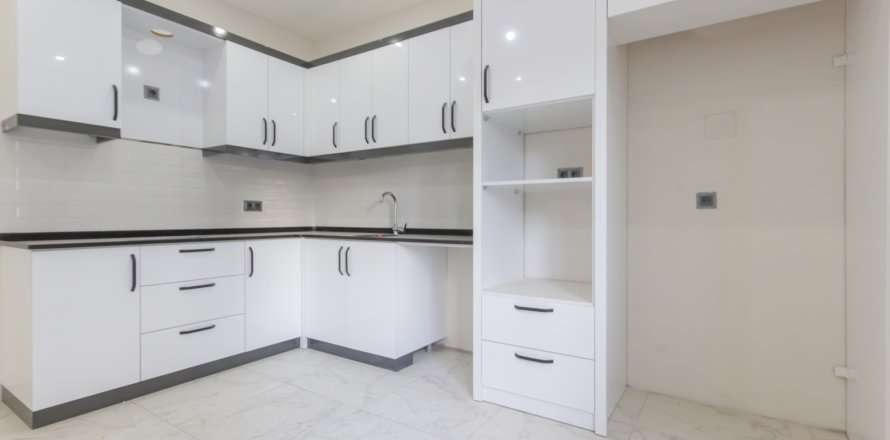 4+1 Lejlighed  i Alanya, Antalya, Tyrkiet Nr. 186977