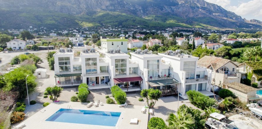 Apartment  in Girne, Northern Cyprus No. 211016