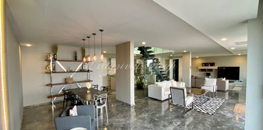 5+1 Villa  in Bodrum, Mugla, Türkei Nr. 179191