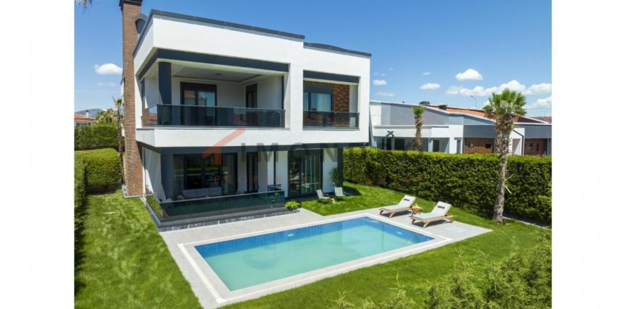 Villa  5+1  Döşemealtı, Antalya, Türkiye №185293