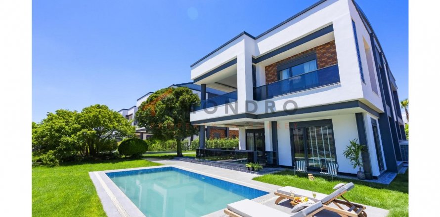 Villa  6+1  Döşemealtı, Antalya, Türkiye №185294