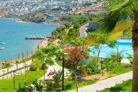 3+1 Villa  in Bodrum, Mugla, Turkey No. 179005