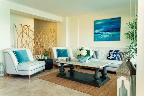 Villa for sale  in Bodrum, Mugla, Turkey, 4 bedrooms, 260m2, No. 178619 – photo 12