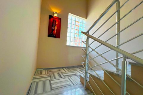 Продажа квартиры  в Каргыджаке, Аланье, Анталье, Турция 5 комн., 220м2, №193480 – фото 26