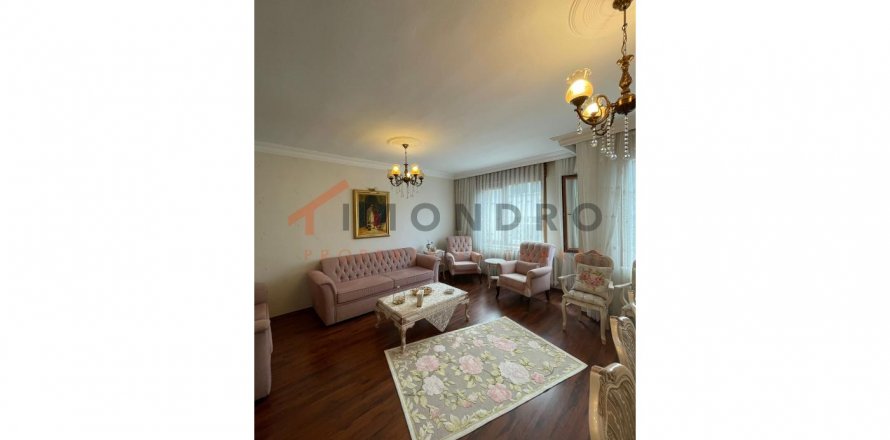 3+1 Lejlighed  i Fatih, Istanbul, Tyrkiet Nr. 165035