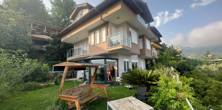 Villa  i Alanya, Antalya, Tyrkiet Nr. 166761