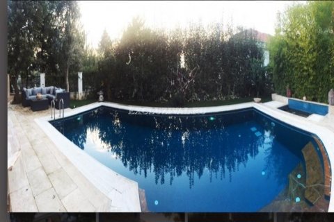 4+2 Villa  in Izmir, Türkei Nr. 178762 - 3