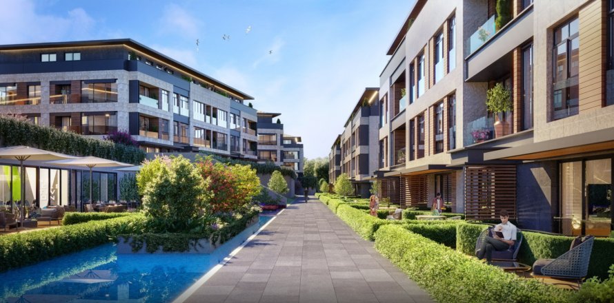 5+1 Apartment in Istanbul, Turkey No. 174119