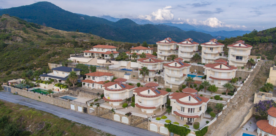 3+1 Villa i Alanya, Antalya, Tyrkia Nr. 175180