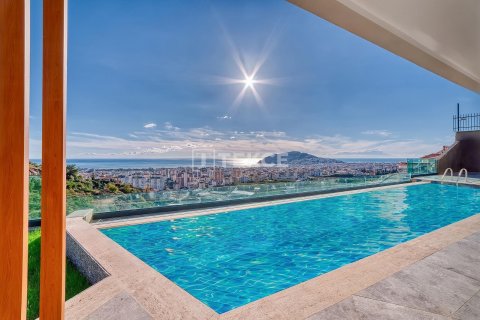 ویلا در  Alanya ، ترکیه 6 خوابه ، 380 متر مربع.  شماره 176124