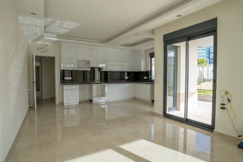 Квартира 2+1 в Газипаше, Анталья, Турция №166029