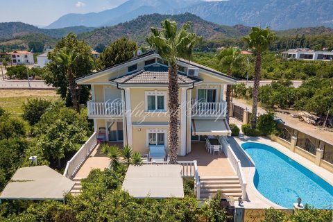 ویلا در  Kemer ، ترکیه 5 خوابه ، 400 متر مربع.  شماره 178706