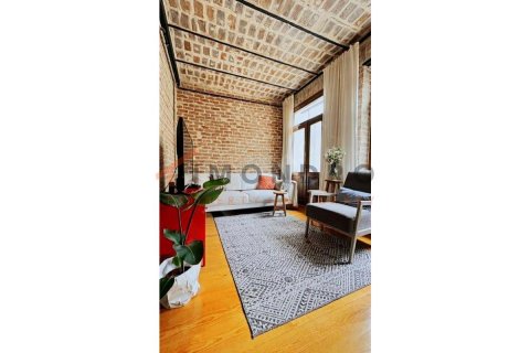 آپارتمان در Beyoglu،  Istanbul ، ترکیه 1 خوابه ، 80 متر مربع.  شماره 187504