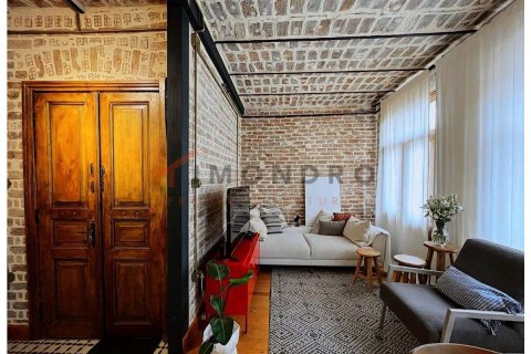 Продажа квартиры в Бейоглу, Стамбуле, Турция 1+1, 80м2, №187504 – фото 4