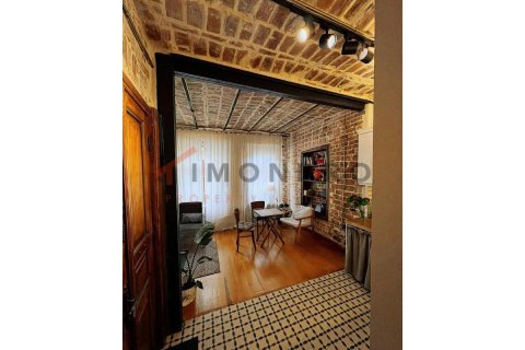 Продажа квартиры в Бейоглу, Стамбуле, Турция 1+1, 80м2, №187504 – фото 3