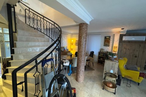 Продажа виллы  в Аланье, Анталье, Турция 5 комн., 220м2, №206669 – фото 15