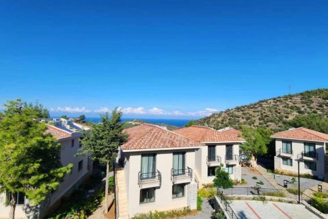 2+1 Apartment  in Girne, Northern Cyprus No. 190756