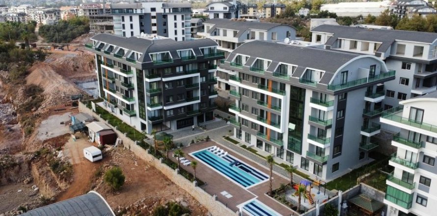 1+1 Apartment in Oba, Antalya, Turkey No. 181307