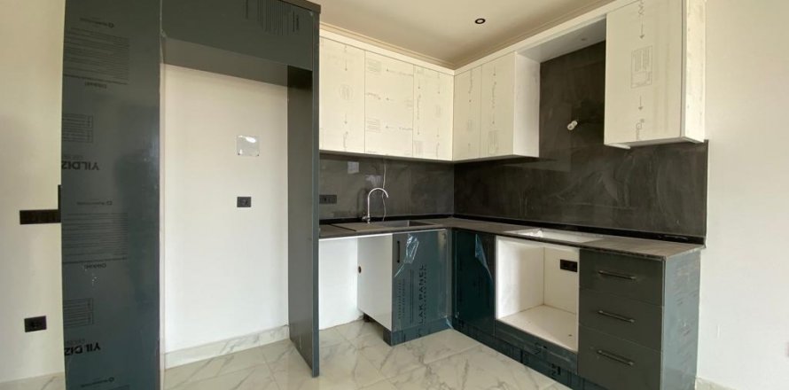Apartment  in Oba, Antalya, Turkey No. 167273