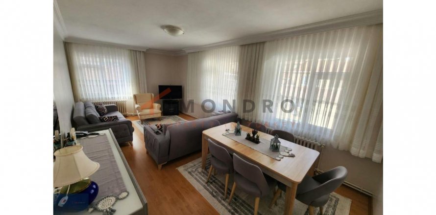 2+1 Apartment  in Sisli, Istanbul, Turkey No. 186685