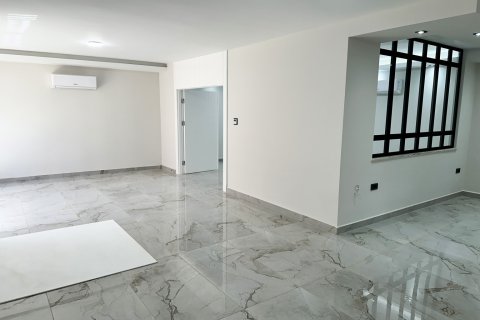 Продажа виллы  в Анталье, Турция 8 комн., 465м2, №188688 – фото 4