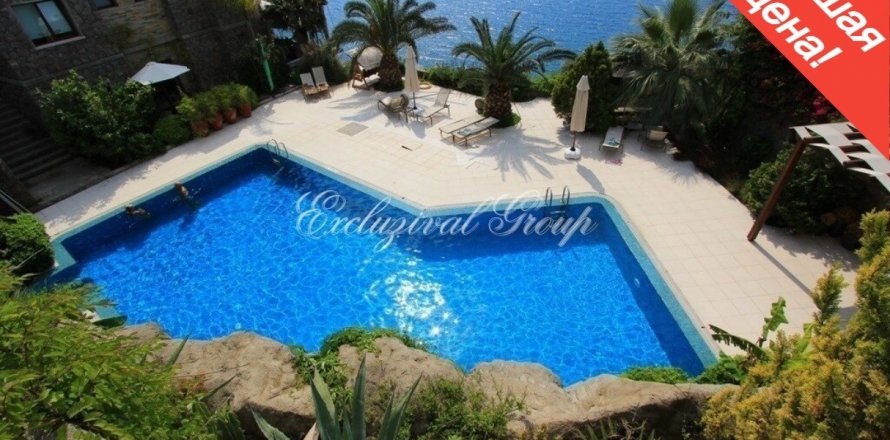 4+1 Villa  in Bodrum, Mugla, Turkey No. 178611