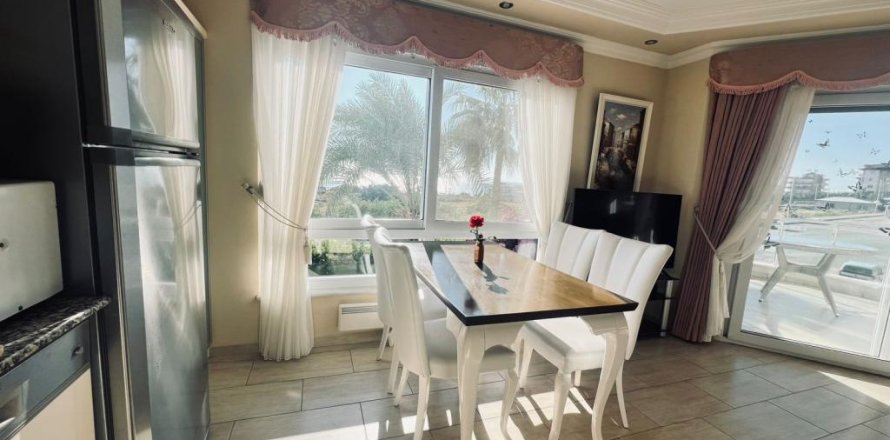 آپارتمان در Alanya ، ترکیه 95 متر مربع. شماره 168306